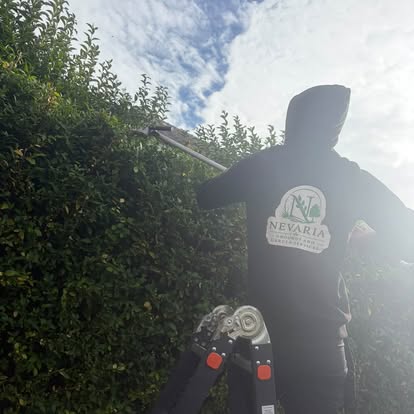 Nevaria team member working on a hedge